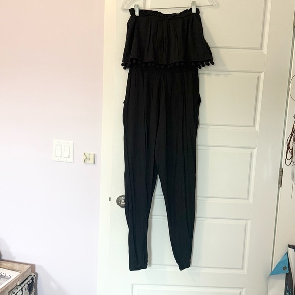 Aerie Black Strapless Flowy Pom Pom Jumpsuit with Pockets Sz Small Vacation - Picture 9 of 10